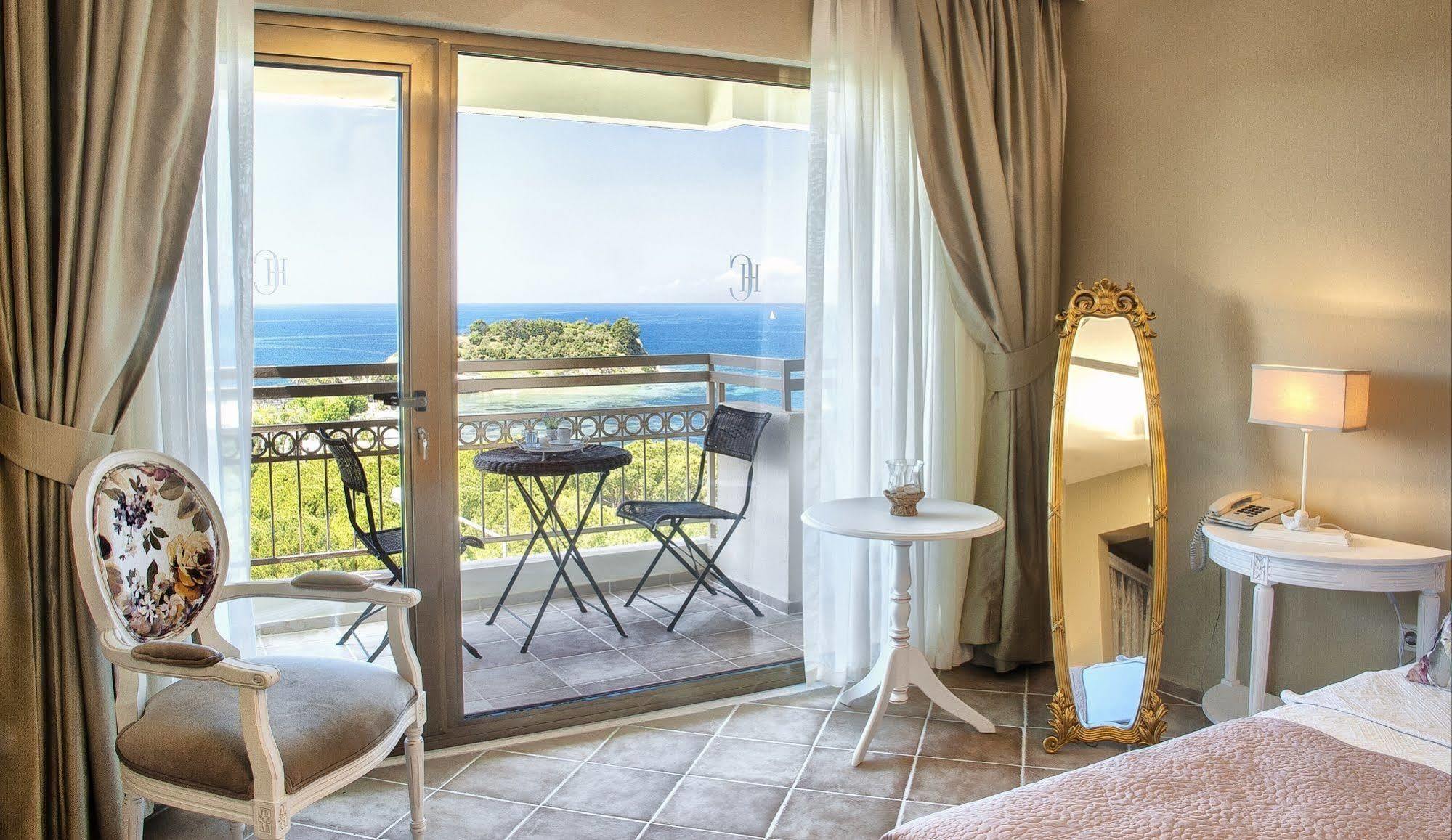 Carina Hotel Kuşadası